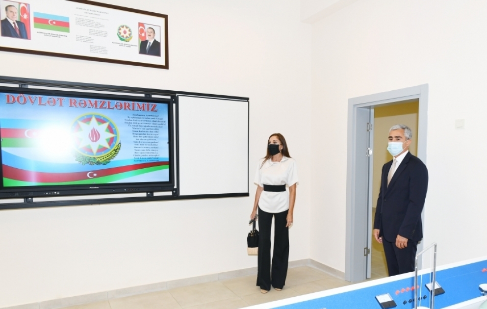 La première vice-présidente Mehriban Aliyeva participe à l’inauguration des établissements d’enseignement et d’éducation reconstruits dans l’arrondissement de Khazar VIDEO