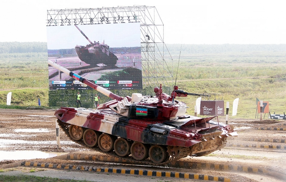 “Tank biatlonu” müsabiqəsinin yarımfinal mərhələsi keçirilir VİDEO