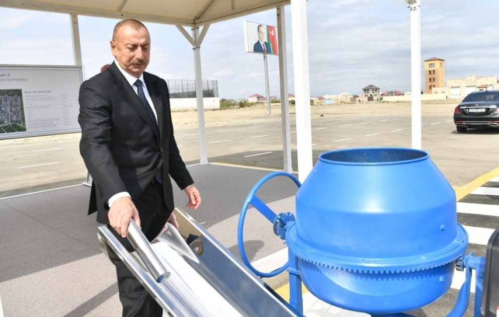 Sumqayıt şəhərində güzəştli mənzil layihəsi çərçivəsində növbəti yaşayış kompleksinin təməli qoyulub YENİLƏNİB VİDEO