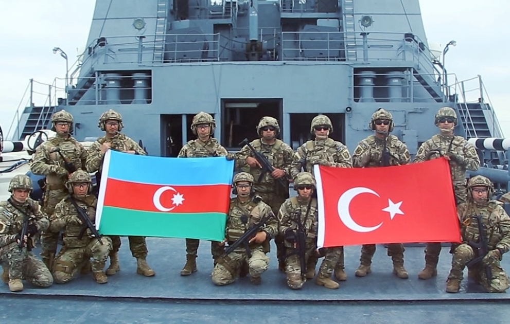 Azərbaycan və Türkiyə sualtı hücum və müdafiə qruplarının təlim-məşqlərində növbəti mərhələ icra olunub VİDEO