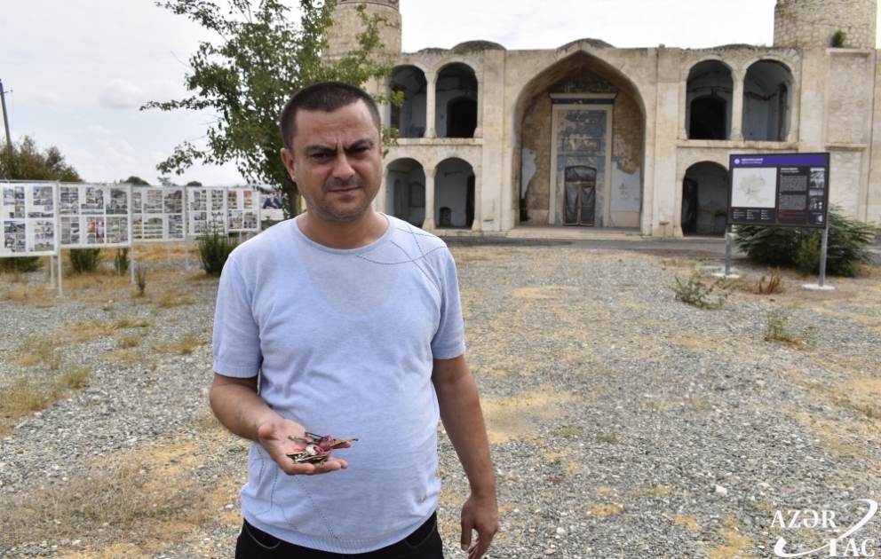 Ağdam Cümə məscidinin axundunun 28 il saxladığı açarlar məscidə təhvil verilib FOTO VİDEO