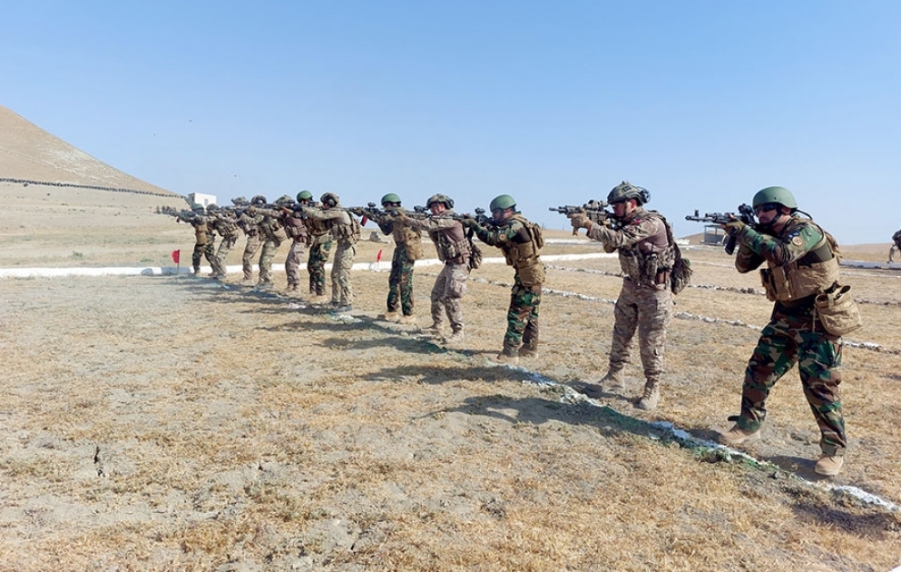 Exercice « Trois frères-2021 » : les forces spéciales s'entraînent au tir avec différentes armes VIDEO