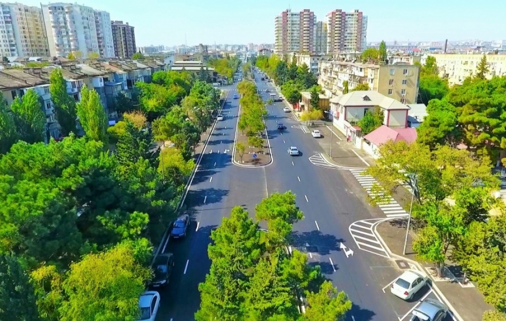 Paytaxtın Nərimanov rayonunda Mirzə Uluqbəy küçəsi əsaslı təmir olunub VİDEO