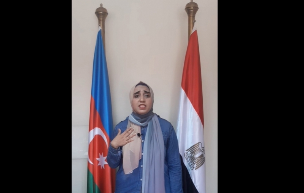 Misirli tələbə qız Azərbaycanın Zəfəri haqqında şeir söyləyib VİDEO