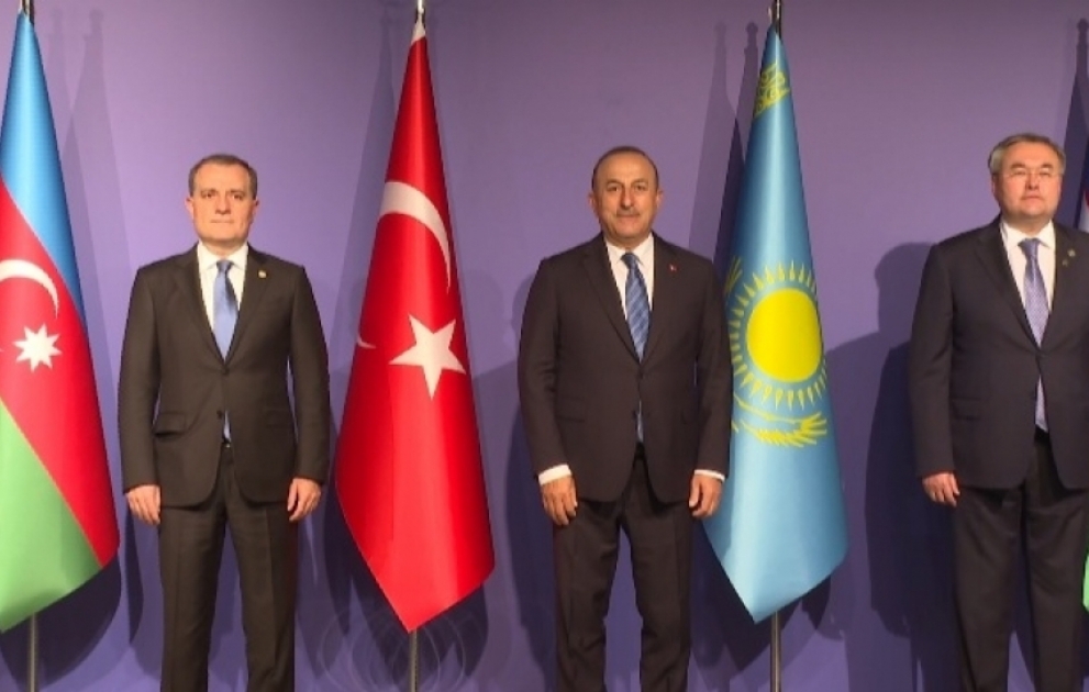 Türk Şurasına üzv ölkələrin XİN rəhbərlərinin iclasında Vətən müharibəsi şəhidlərinin xatirəsi yad edilib VİDEO