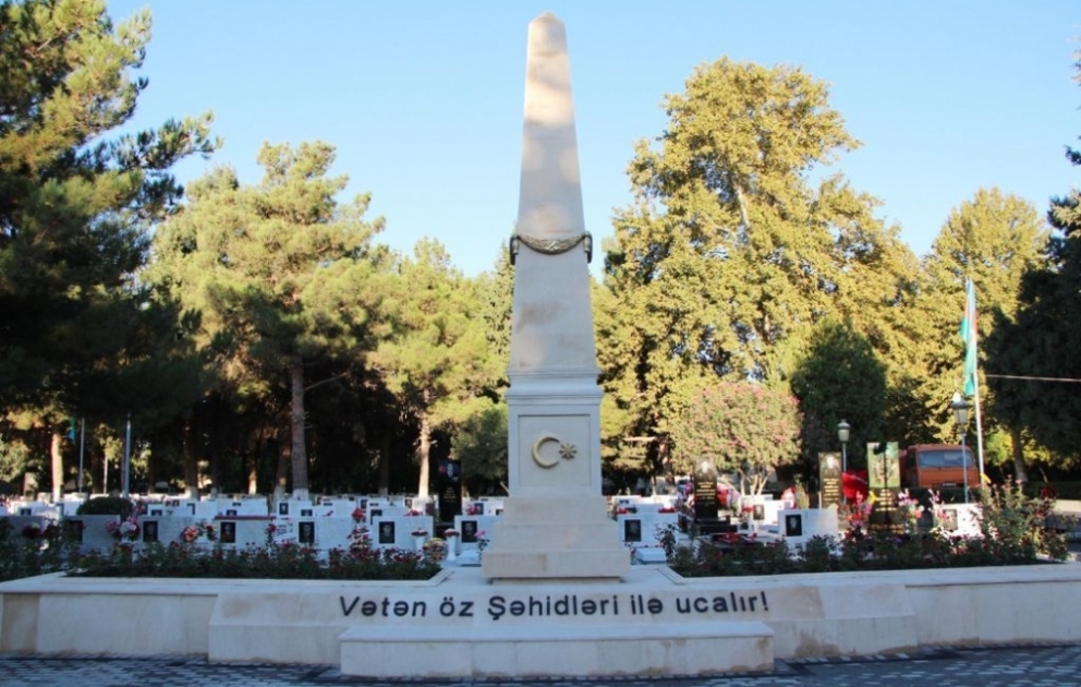 Vətən müharibəsi şəhidlərinin əziz xatirəsi Yevlaxda ehtiramla yad olunub VİDEO