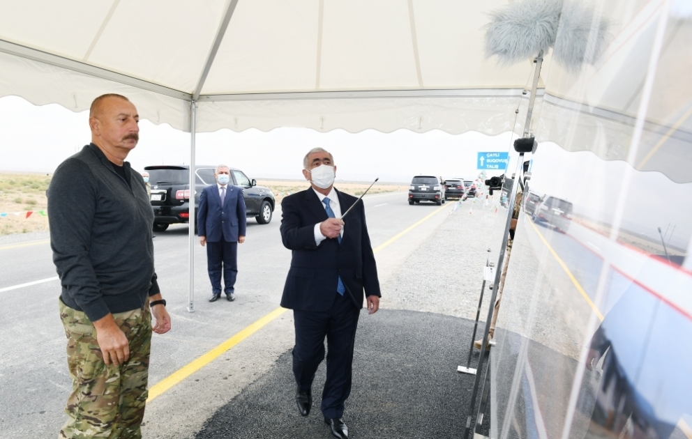 Le président Ilham Aliyev inauguré les routes menant au bourg de Sougovouchan et au village de Talych de la région de Terter VIDEO