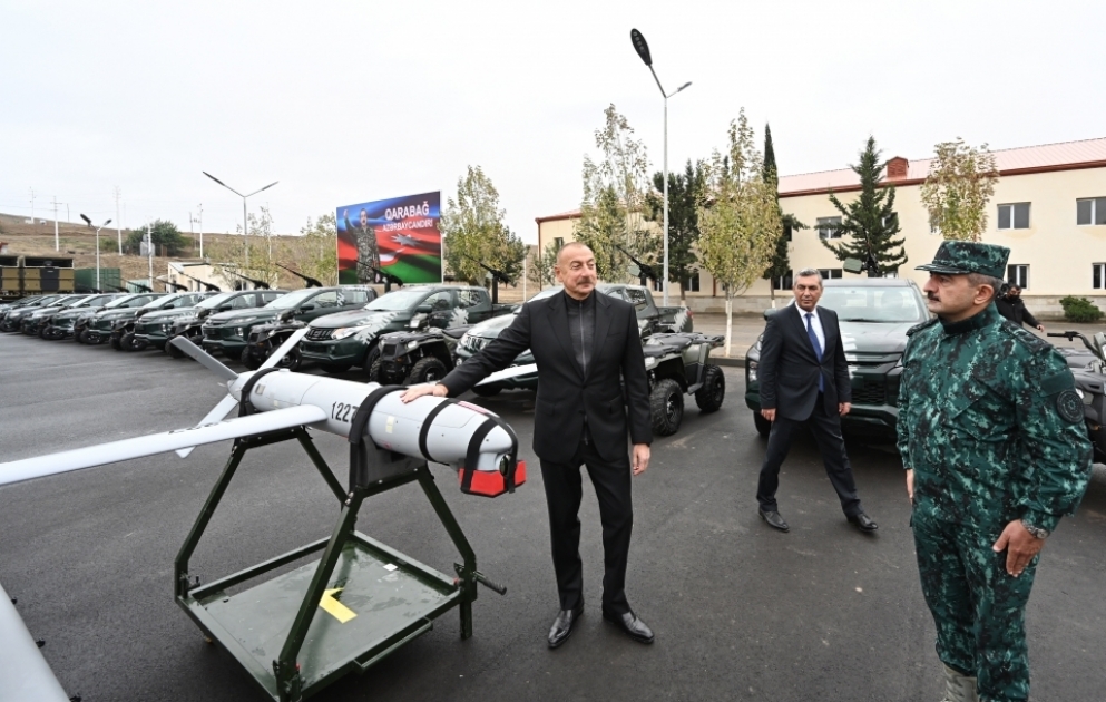 Le président Ilham Aliyev inaugure un complexe militaire à Djabraïl VIDEO