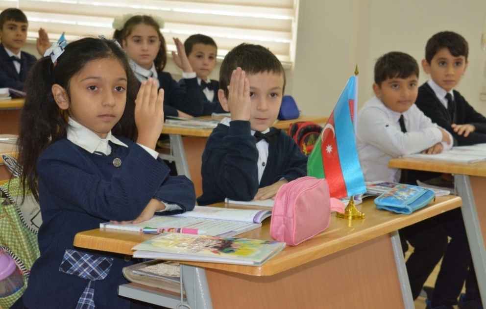 Qubanın Zərdabi qəsəbəsində Heydər Əliyev Fondu tərəfindən inşa olunan məktəb binası istifadəyə verilib VİDEO