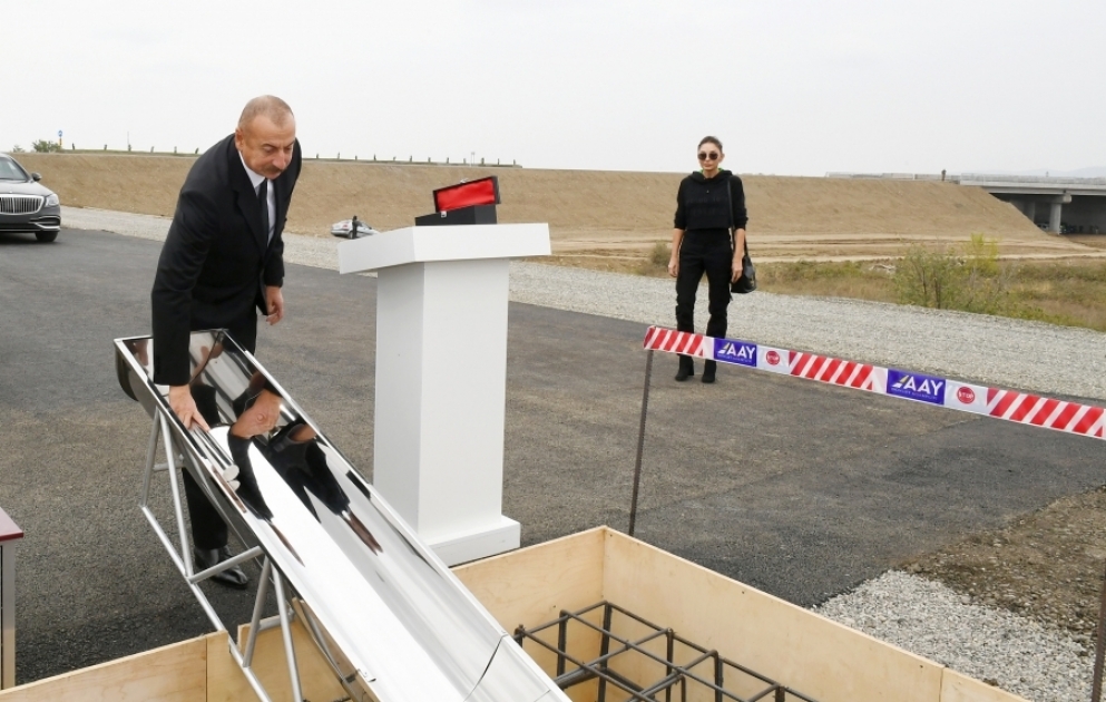 Le président Ilham Aliyev et la première dame Mehriban Aliyeva se déplacent dans la région de Fuzouli VIDEO