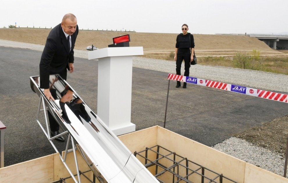 Präsident Ilham Aliyev und First Lady Mehriban Aliyeva besuchen Region Füsuli  Grundstein für Automobilstraße Füsuli-Aghdam gelegt VIDEO