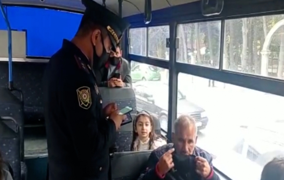 Polis əməkdaşları paytaxtda ictimai nəqliyyatda gücləndirilmiş nəzarət-profilaktik tədbirləri həyata keçirirlər VİDEO