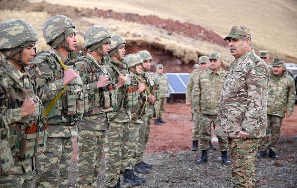 Осмотрены боевые позиции в Кяльбаджаре и Лачине ВИДЕО