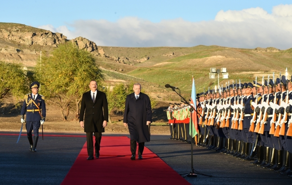 Zangilan: Offizieller Empfang von Präsident Recep Tayyip Erdogan im Dorf Aghali VIDEO