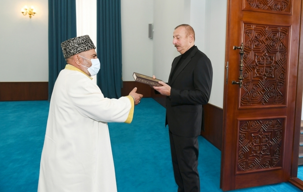 Pirsaat Baba-Schrein-Moschee-Komplex nach Restauration und Rekonstruktion eröffnet VIDEO