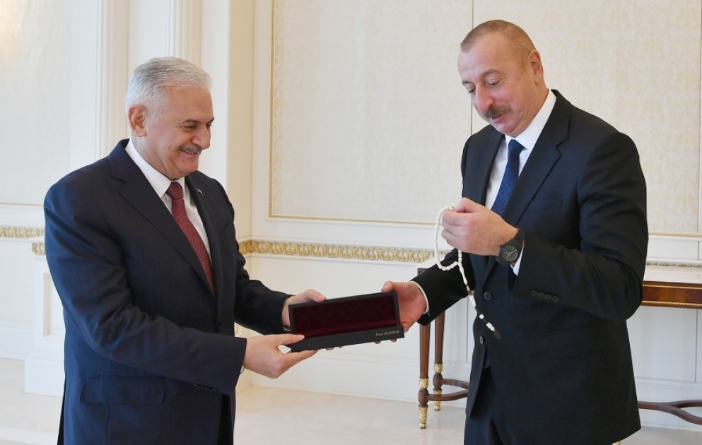 Le président Ilham Aliyev reçoit l’ancien Premier ministre turc Binali Yildirim VIDEO