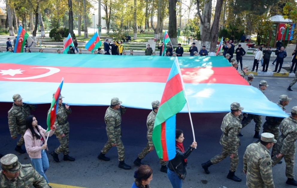 Ağstafada Dövlət Bayrağı Günü münasibətilə bayraq yürüşü keçirilib VİDEO
