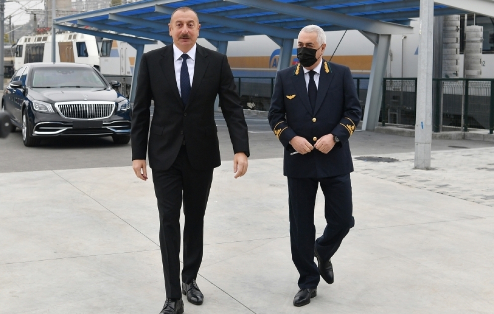 Präsident Ilham Aliyev weiht neues Lokomotivdepot Bilajari ein VIDEO