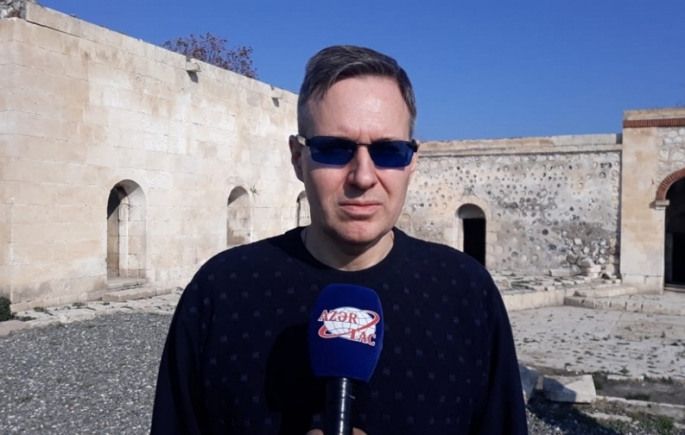 Rusiyalı hərbi icmalçı: Ağdam şəhərindəki dağıntını törədənlər insan ola bilməzlər VİDEO