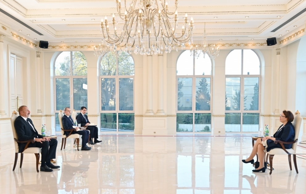 Präsident Ilham Aliyev nimmt Beglaubigungsschreiben der neuen finnländischen Botschafterin in Aserbaidschan entgegen VIDEO