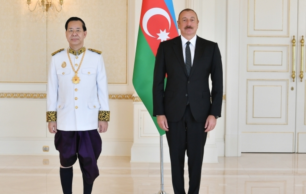 Президент Ильхам Алиев принял верительные грамоты новоназначенного посла Камбоджи в нашей стране  ОБНОВЛЕНО ВИДЕО