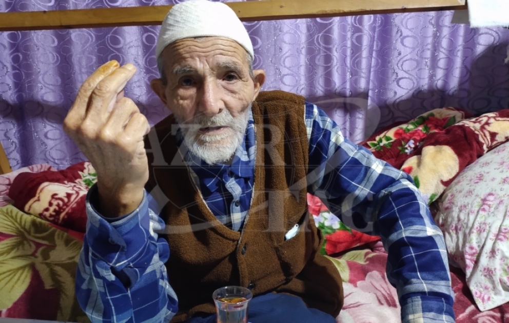 Mənə deyirdilər ki, müharibə gedir, yaşlı adamsan, sənin orada nə işin var? – Arif babanın evindən REPORTAJ VİDEO