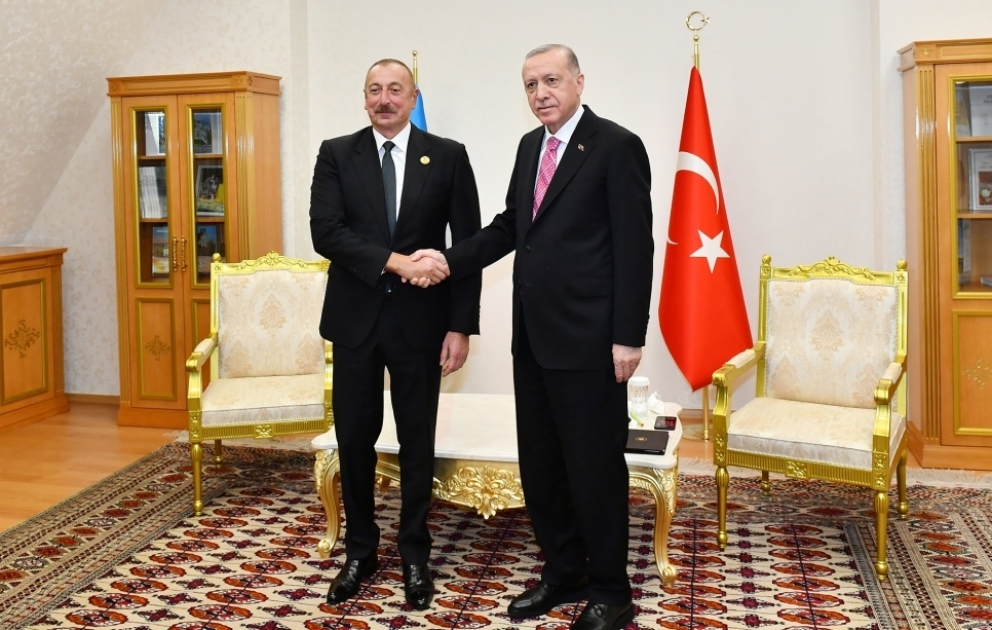 Entretien des présidents azerbaïdjanais et turc à Achgabat VIDEO