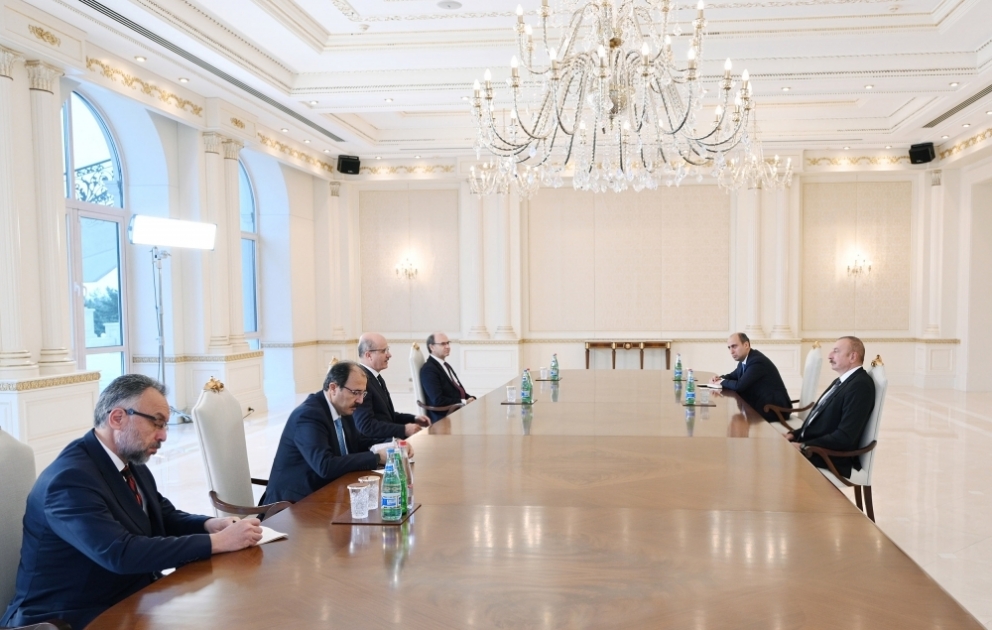 Präsident Ilham Aliyev empfängt den Präsidenten des türkischen Hochschulrates VIDEO