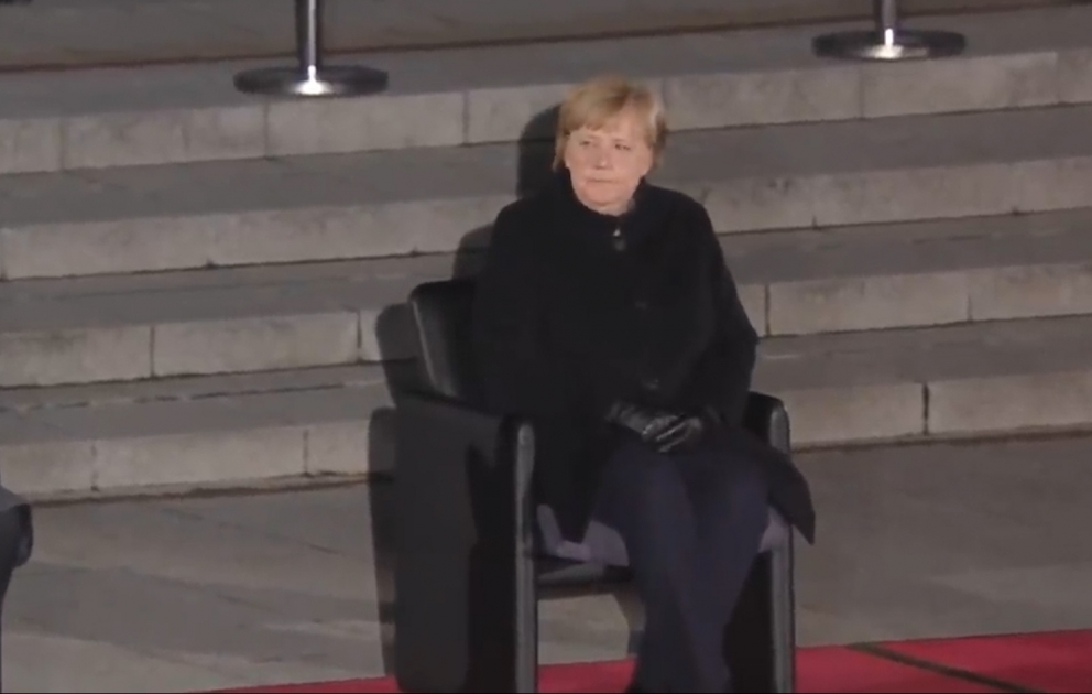 Германия проводила Ангелу Меркель на заслуженный отдых ВИДЕО