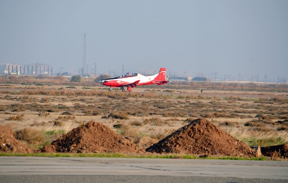 Joint training flights of Azerbaijani and Turkish military pilots held in Baku VIDEO