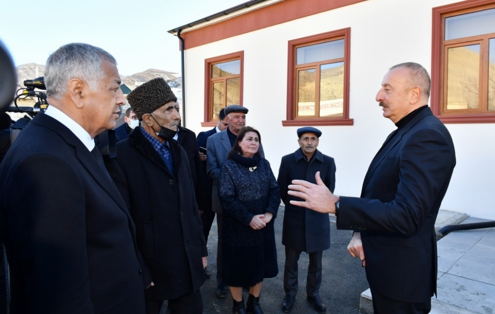 President Ilham Aliyev and First Lady Mehriban Aliyeva viewed renovation work carried out in Gonagkand settlement, Guba VIDEO