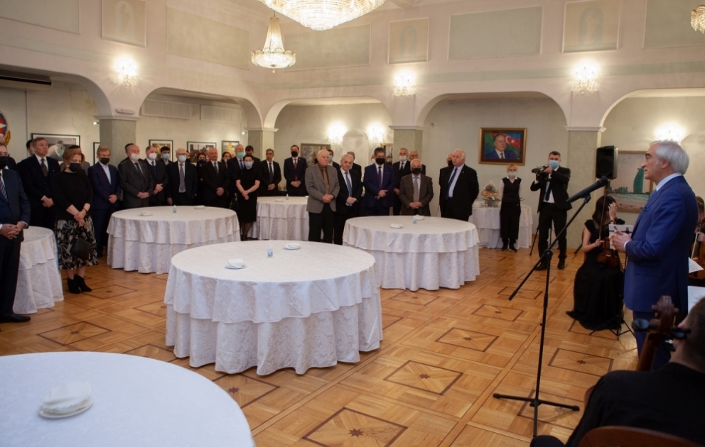 Moskvada Azərbaycan xalqının ümummilli lideri Heydər Əliyevin xatirə gecəsi keçirilib VİDEO