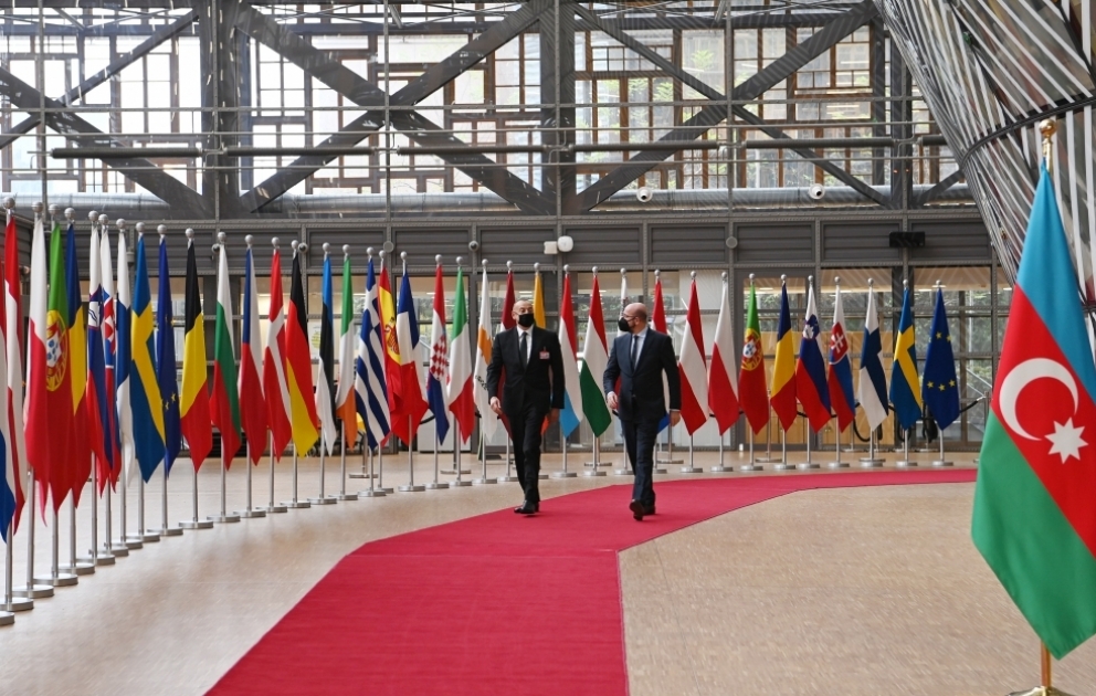 Entretien du président azerbaïdjanais avec le président du Conseil européen à Bruxelles VIDEO