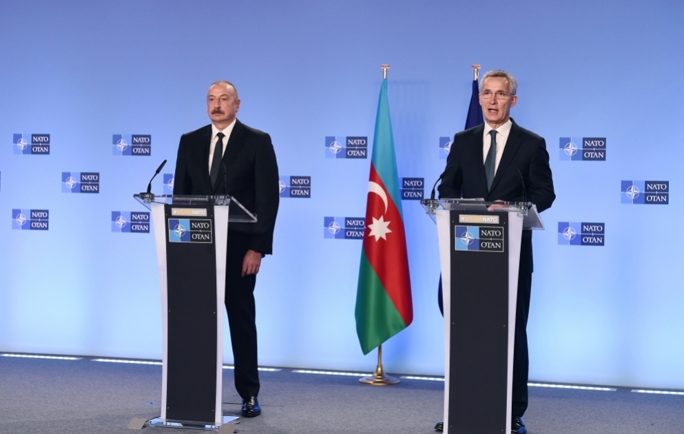 Brüsseldə Azərbaycan Prezidenti İlham Əliyev ilə NATO-nun Baş katibi Yens Stoltenberqin birgə mətbuat konfransı olub YENİLƏNİB VİDEO