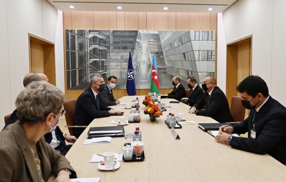 Le président Ilham Aliyev et le Secrétaire général de l’OTAN Jens Stoltenberg s’entretiennent à Bruxelles VIDEO