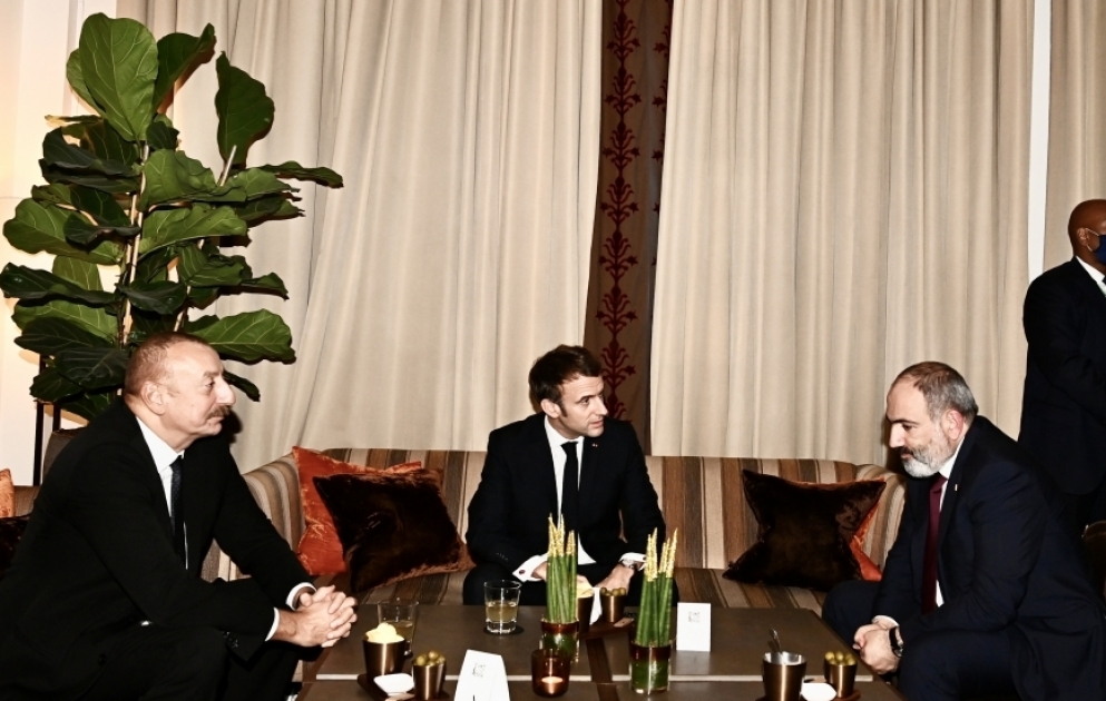 Fransa Prezidentinin təşəbbüsü ilə Brüsseldə Azərbaycan Prezidenti ilə Ermənistanın baş naziri arasında qeyri-formal görüş keçirilib YENİLƏNİB VİDEO