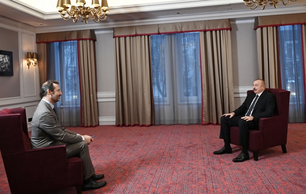 Президент Ильхам Алиев в Брюсселе дал интервью итальянской газете İl Sole 24 Ore ВИДЕО