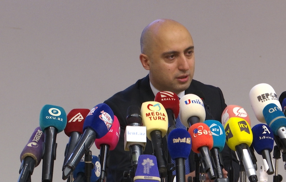 Emin Əmrullayev: Son illərdə 3500 məktəbin infrastrukturu yenilənib VİDEO