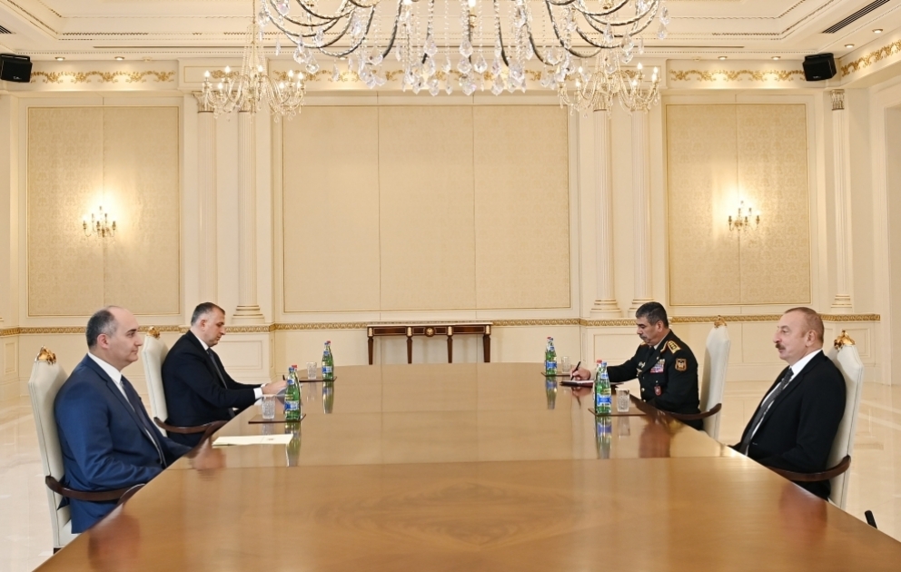 Le président azerbaïdjanais reçoit le ministre géorgien de la Défense VIDEO