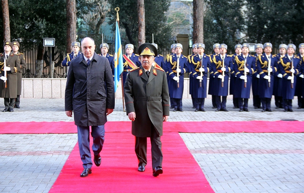 Azerbaijani, Georgian defense ministers meet in Baku VIDEO