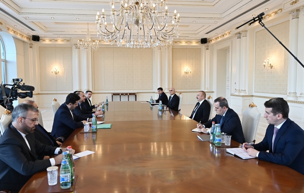 Präsident Ilham Aliyev empfängt Außenminister Irans VIDEO