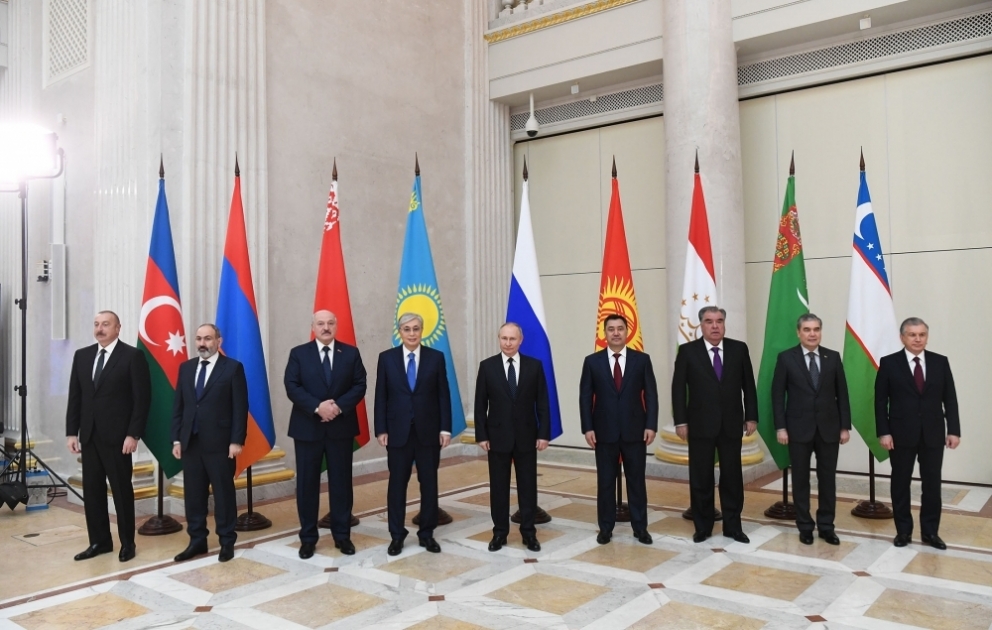 В Санкт-Петербурге прошла неформальная встреча глав государств СНГ  ОБНОВЛЕНО ВИДЕО