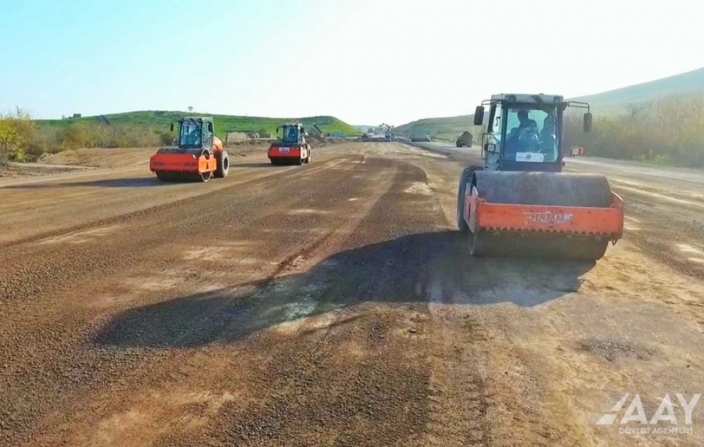 Bau der Automobilstraße “Füsuli-Hadrut“ ist im vollen Gang VIDEO