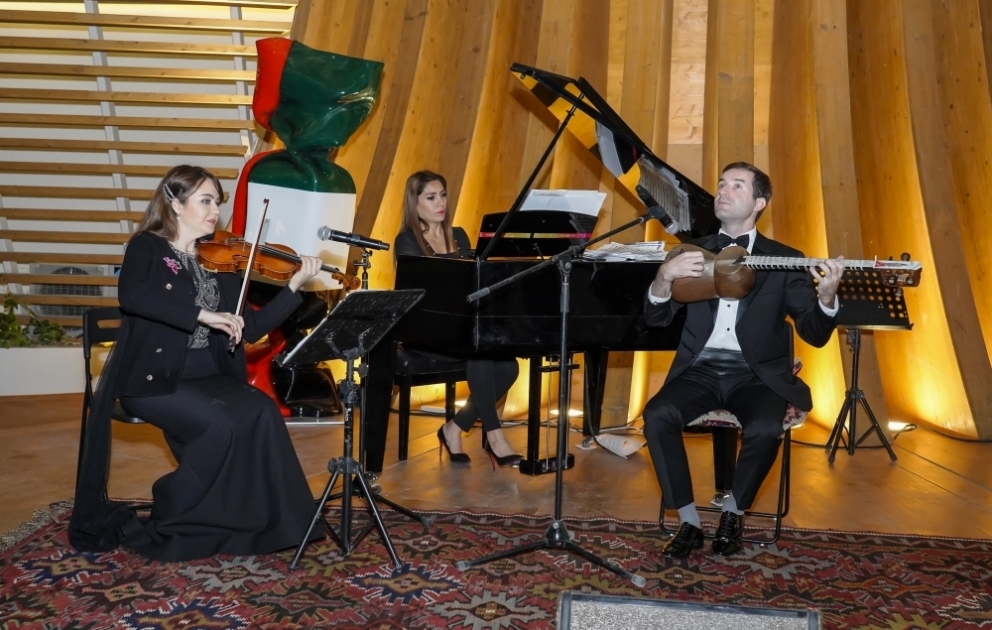 Azərbaycan incəsənət ustaları “Dubay Ekspo 2020”də çıxış ediblər VİDEO