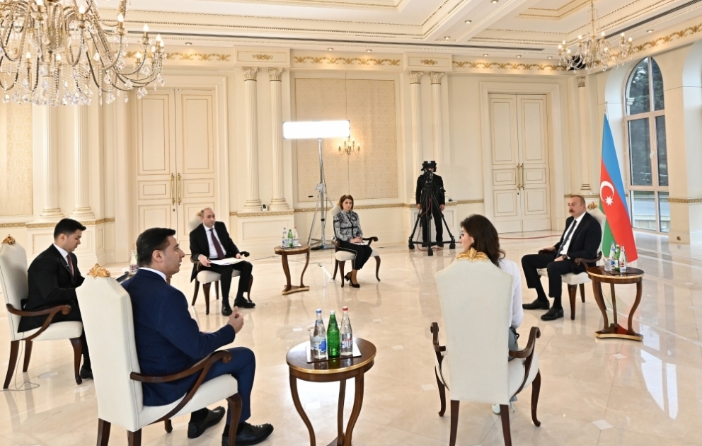 Prezident: Laçın dəhlizi bizim nəzarətimizdədir, biz orada istənilən maşını saxlaya bilərik və heç kim bizə heç nə deyə bilməz VİDEO