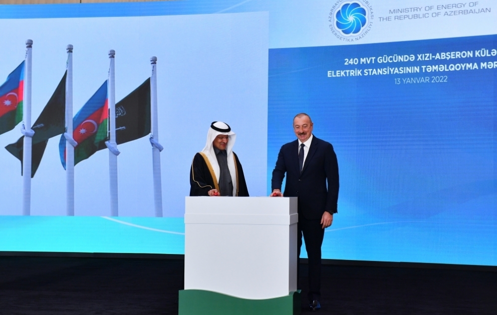 Le président Ilham Aliyev pose la première pierre d’une centrale éolienne VIDEO