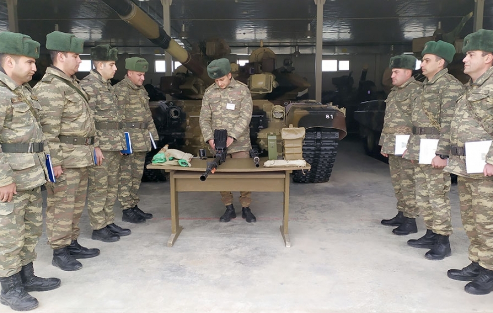 Bölük komandirləri ilə təlim toplanışları keçirilib VİDEO