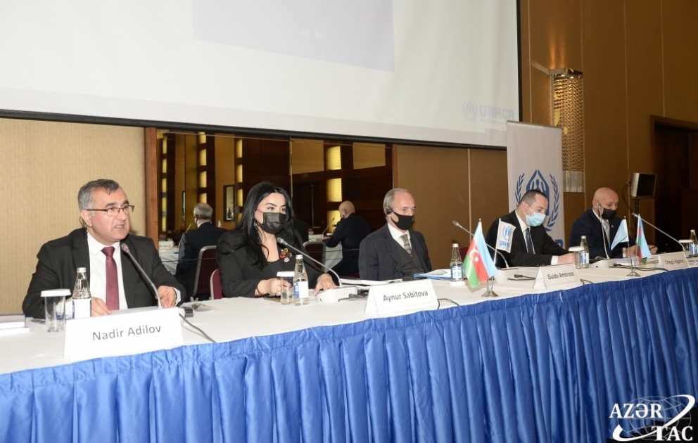 İnsan Hüquqları üzrə Avropa Məhkəməsinin qaçqınlarla bağlı işlərə dair qərarlar toplusunun təqdimatı keçirilib - YENİLƏNİB VİDEO