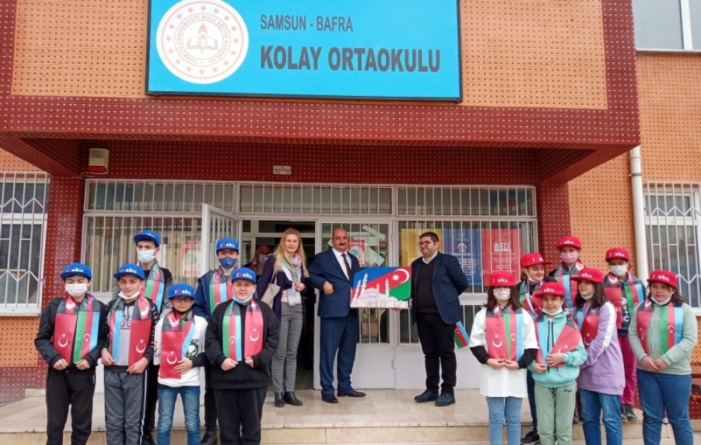Samsun məktəbliləri Azərbaycan sevdasını “Qarabağ Azərbaycandır!” şüarı ilə tərənnüm edirlər VİDEO