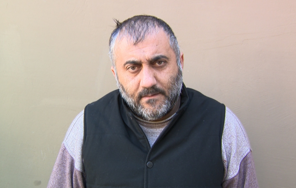 İdarə etdiyi avtomobili polisin üzərinə sürərək qaçmaq istəyən narkotacir saxlanılıb VİDEO